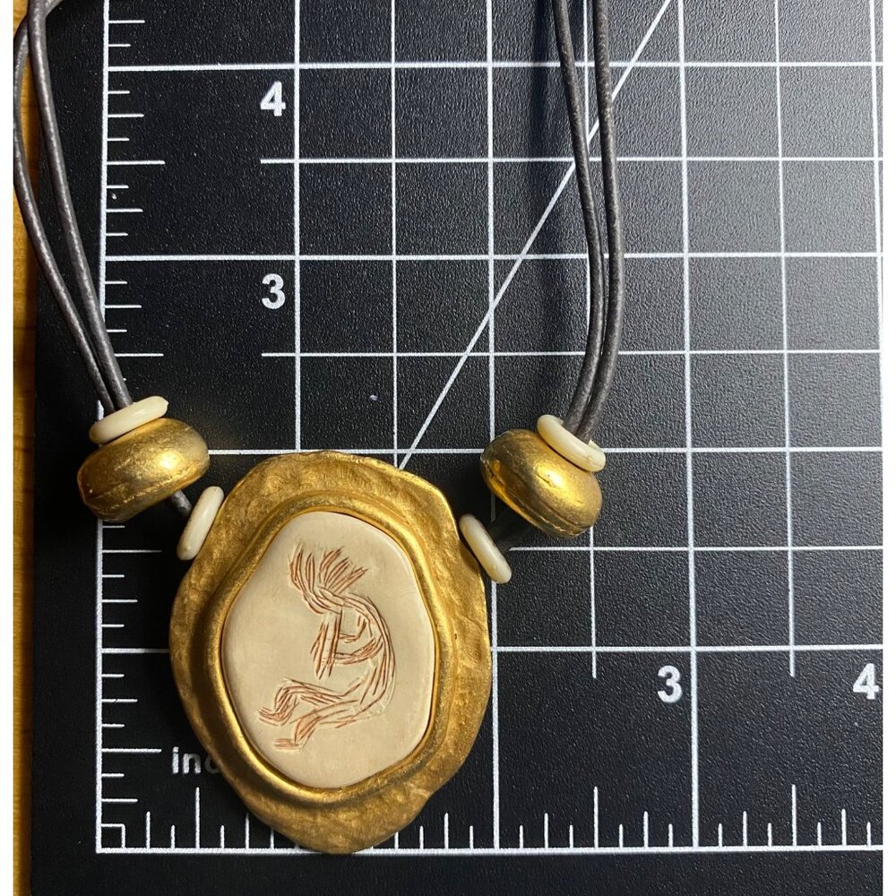 Signed Chico’s Kokopelli Artisan Pendant Necklace Gold Tone Southwestern 24" - Picture 5 of 6